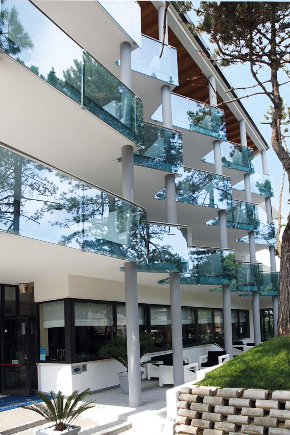 Hotel Bellevue Lignano Sabbiadoro Luaran gambar