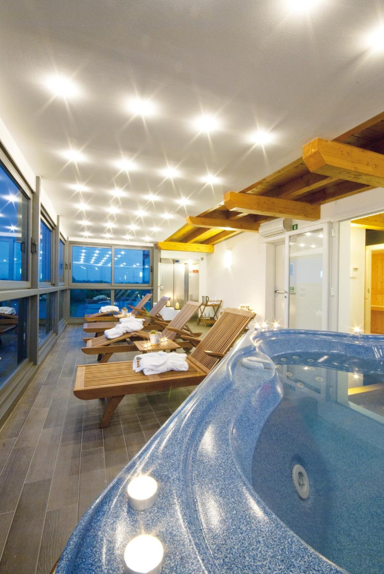 Hotel Bellevue Lignano Sabbiadoro Luaran gambar