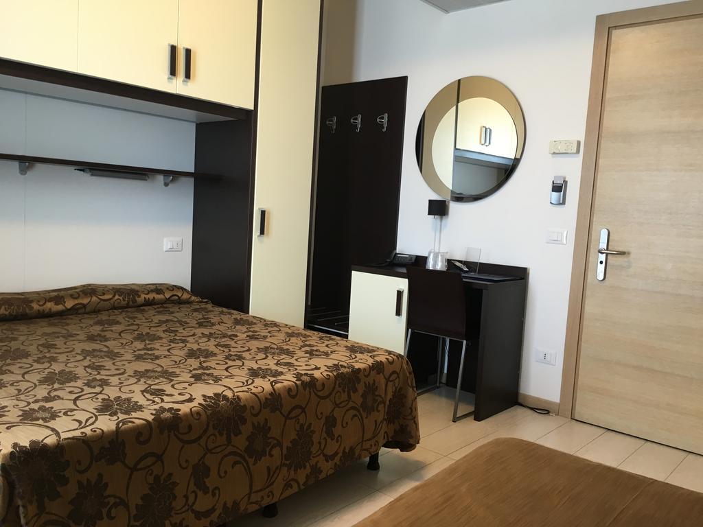 Hotel Bellevue Lignano Sabbiadoro Luaran gambar