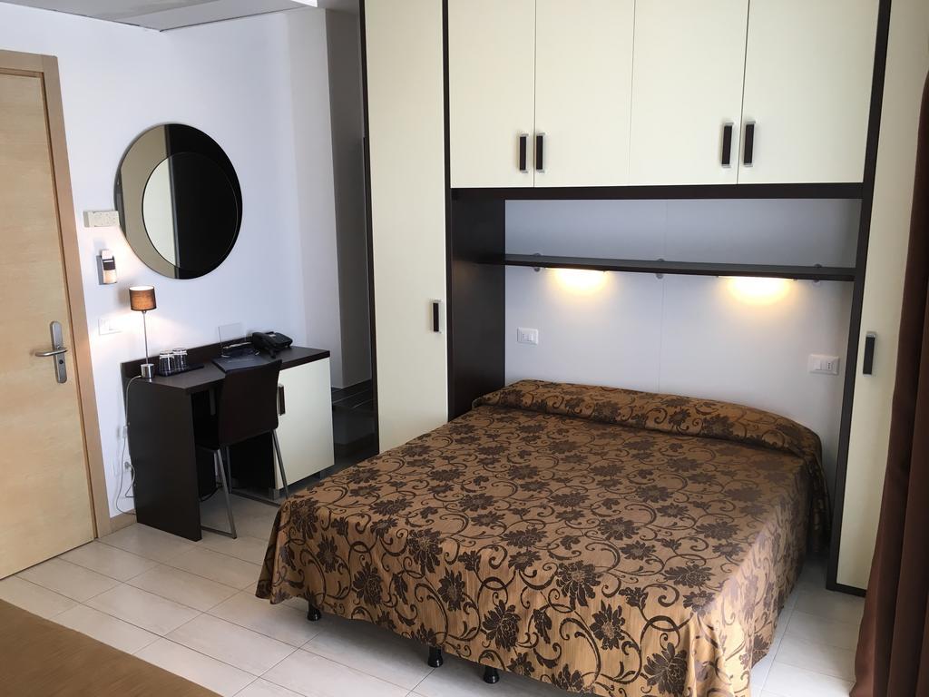 Hotel Bellevue Lignano Sabbiadoro Luaran gambar