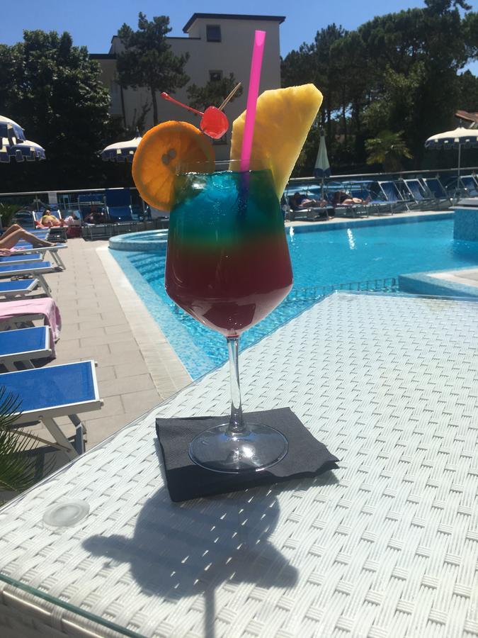 Hotel Bellevue Lignano Sabbiadoro Luaran gambar