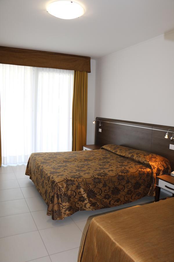 Hotel Bellevue Lignano Sabbiadoro Luaran gambar