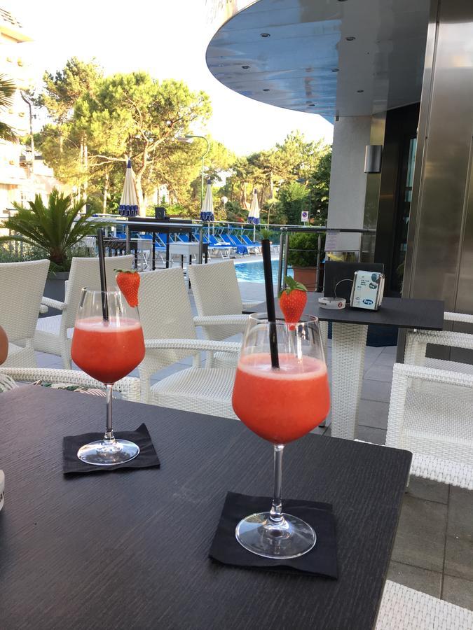 Hotel Bellevue Lignano Sabbiadoro Luaran gambar