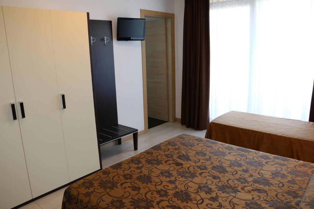 Hotel Bellevue Lignano Sabbiadoro Luaran gambar